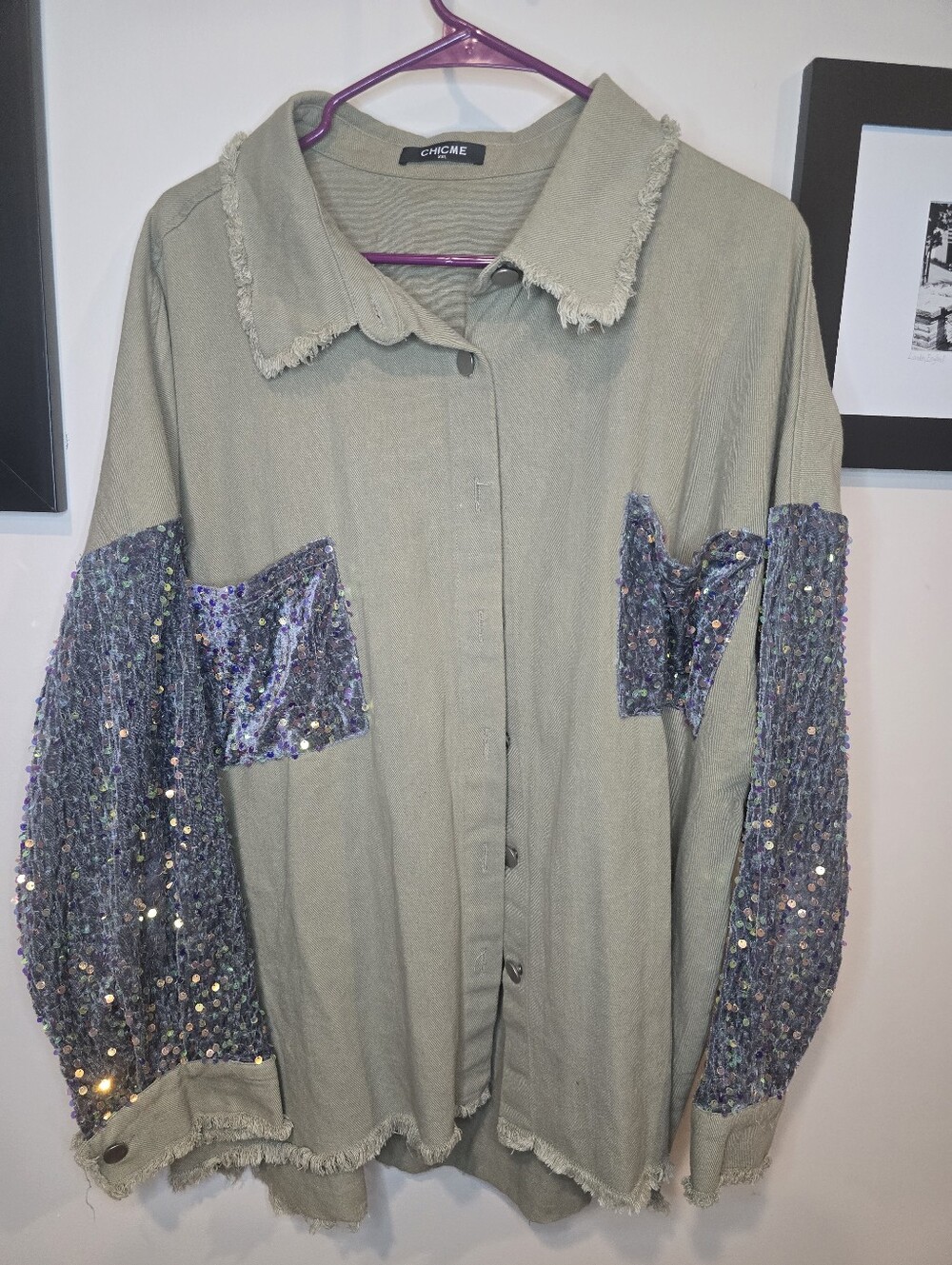 chic Olive Green Jacket with Iridescent Sequin Sleeves